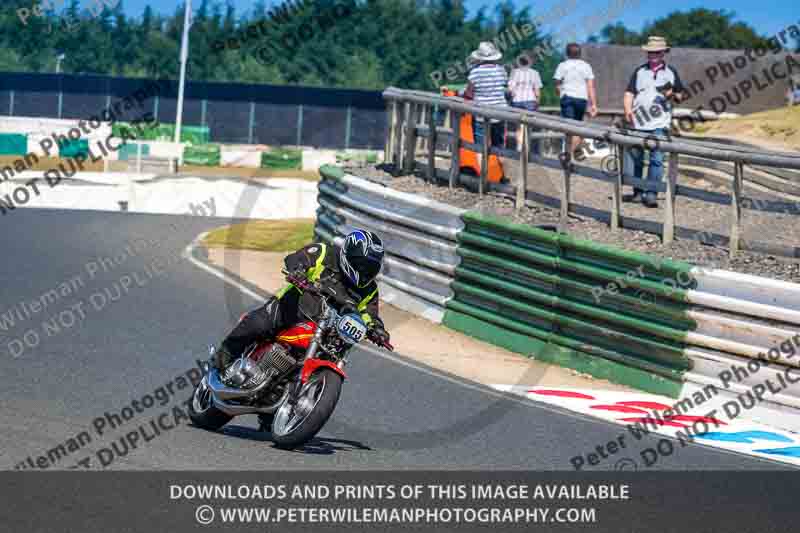 Vintage motorcycle club;eventdigitalimages;mallory park;mallory park trackday photographs;no limits trackdays;peter wileman photography;trackday digital images;trackday photos;vmcc festival 1000 bikes photographs